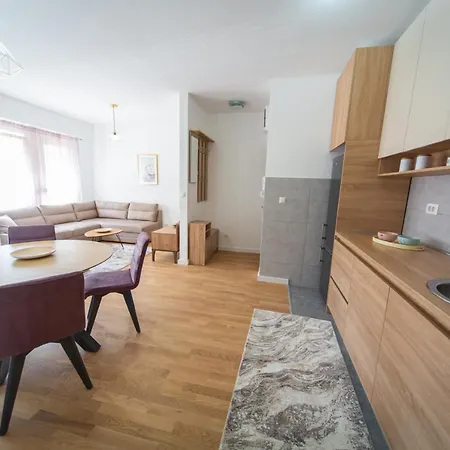 East Side Lejlighed *